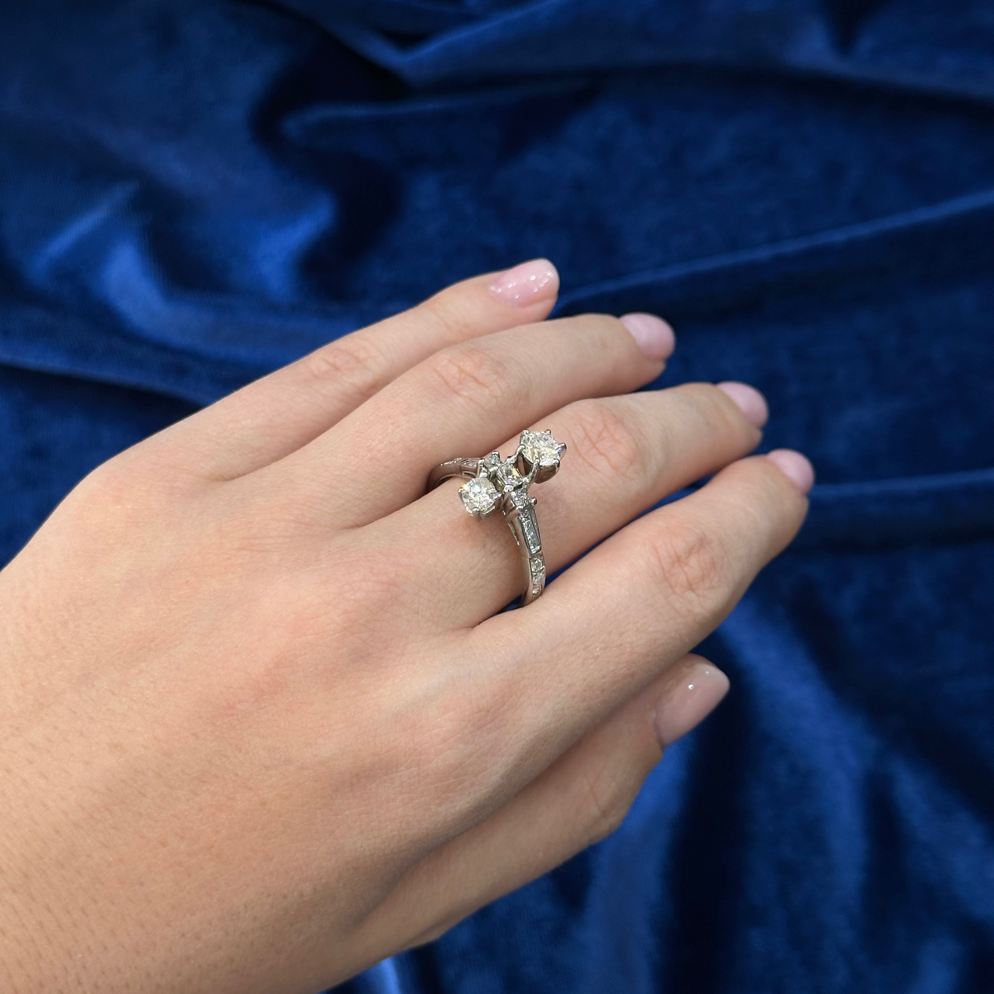 Anello anni '50 oro bianco 14 kt e diamanti