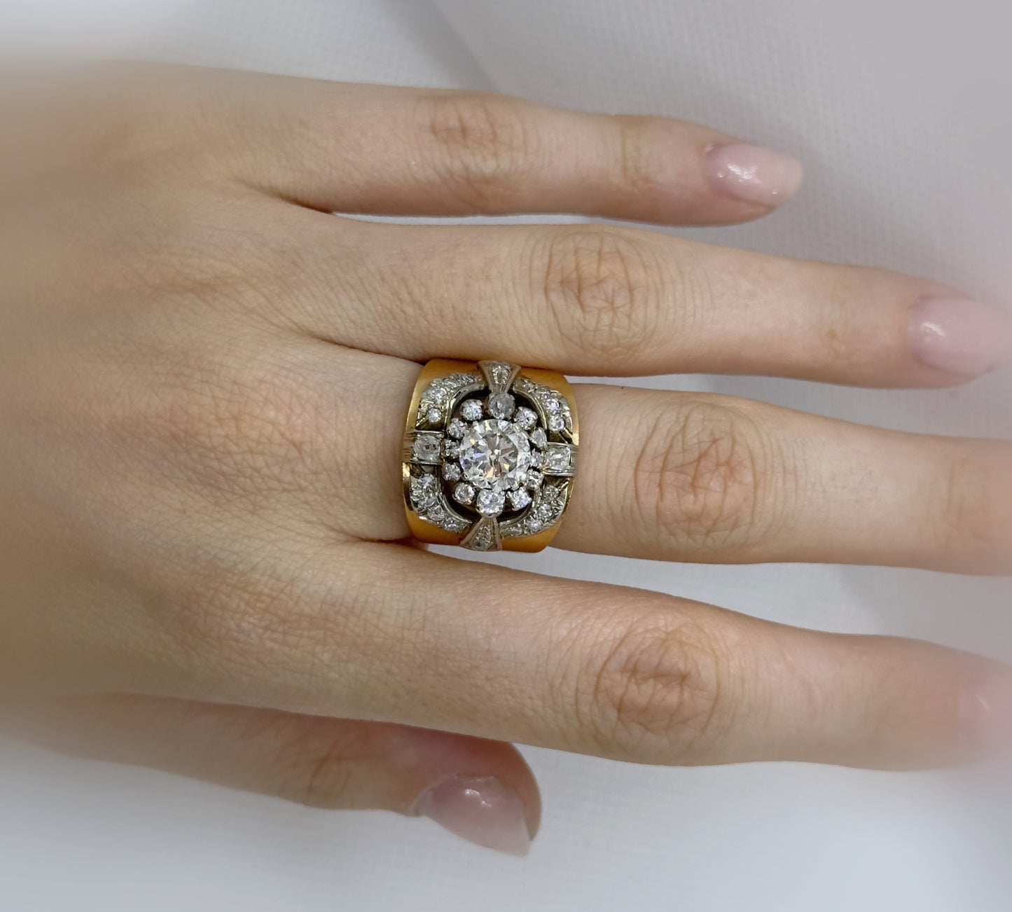 Anello Oro Giallo e Diamanti