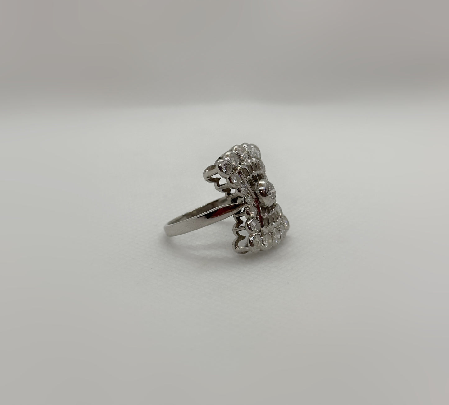 Anello Oro Bianco con Diamanti