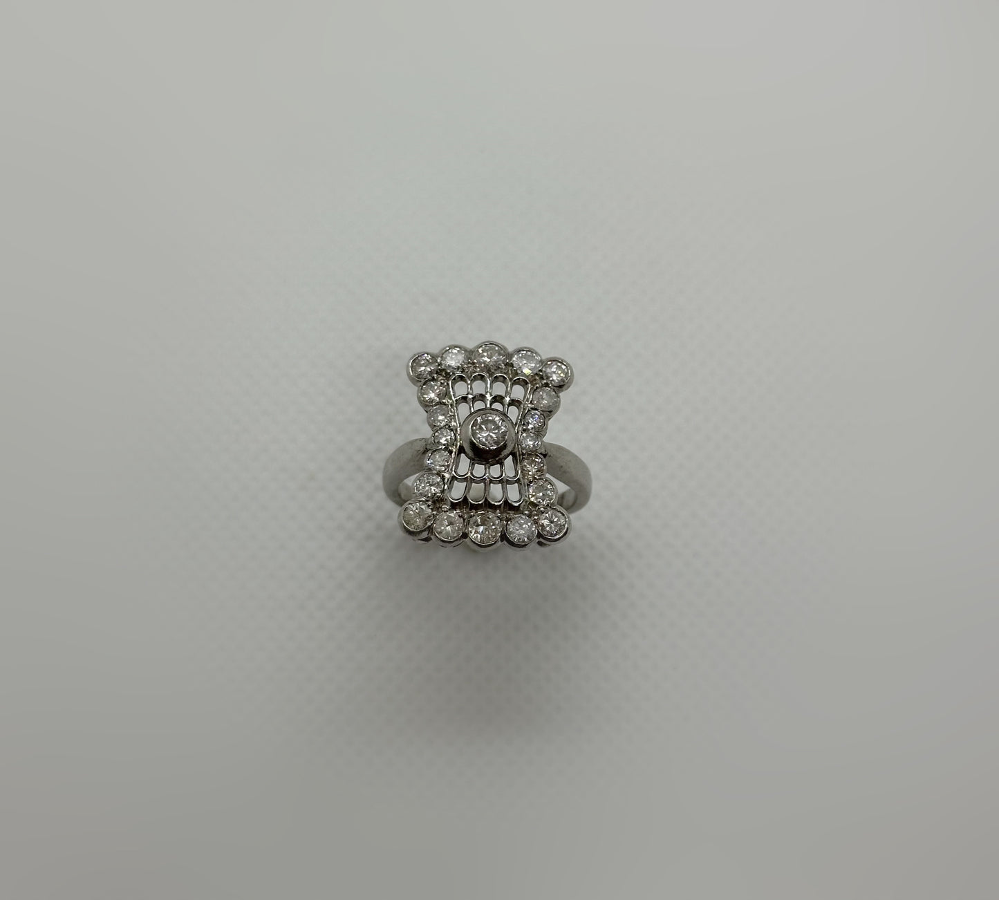Anello Oro Bianco con Diamanti