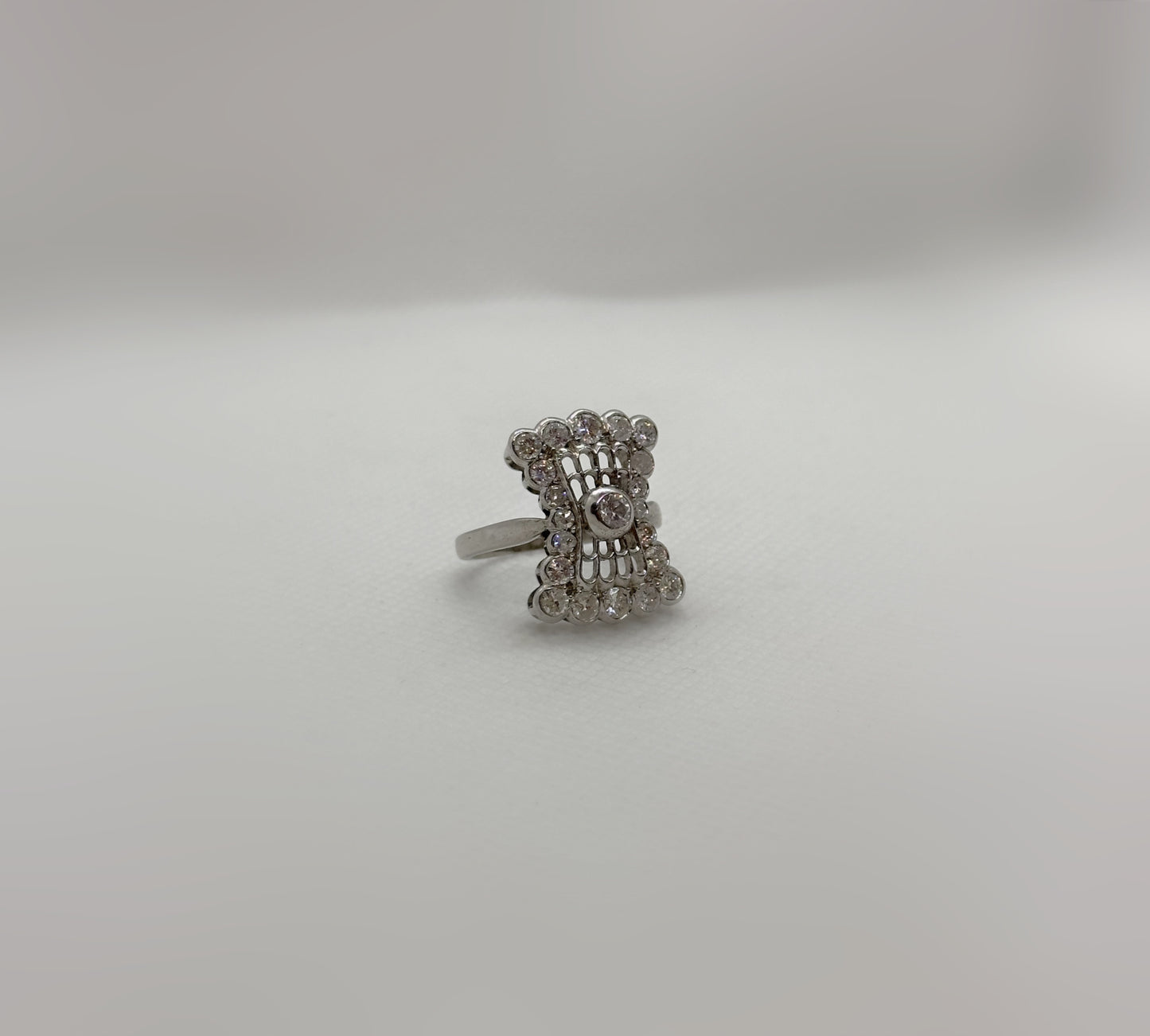 Anello Oro Bianco con Diamanti