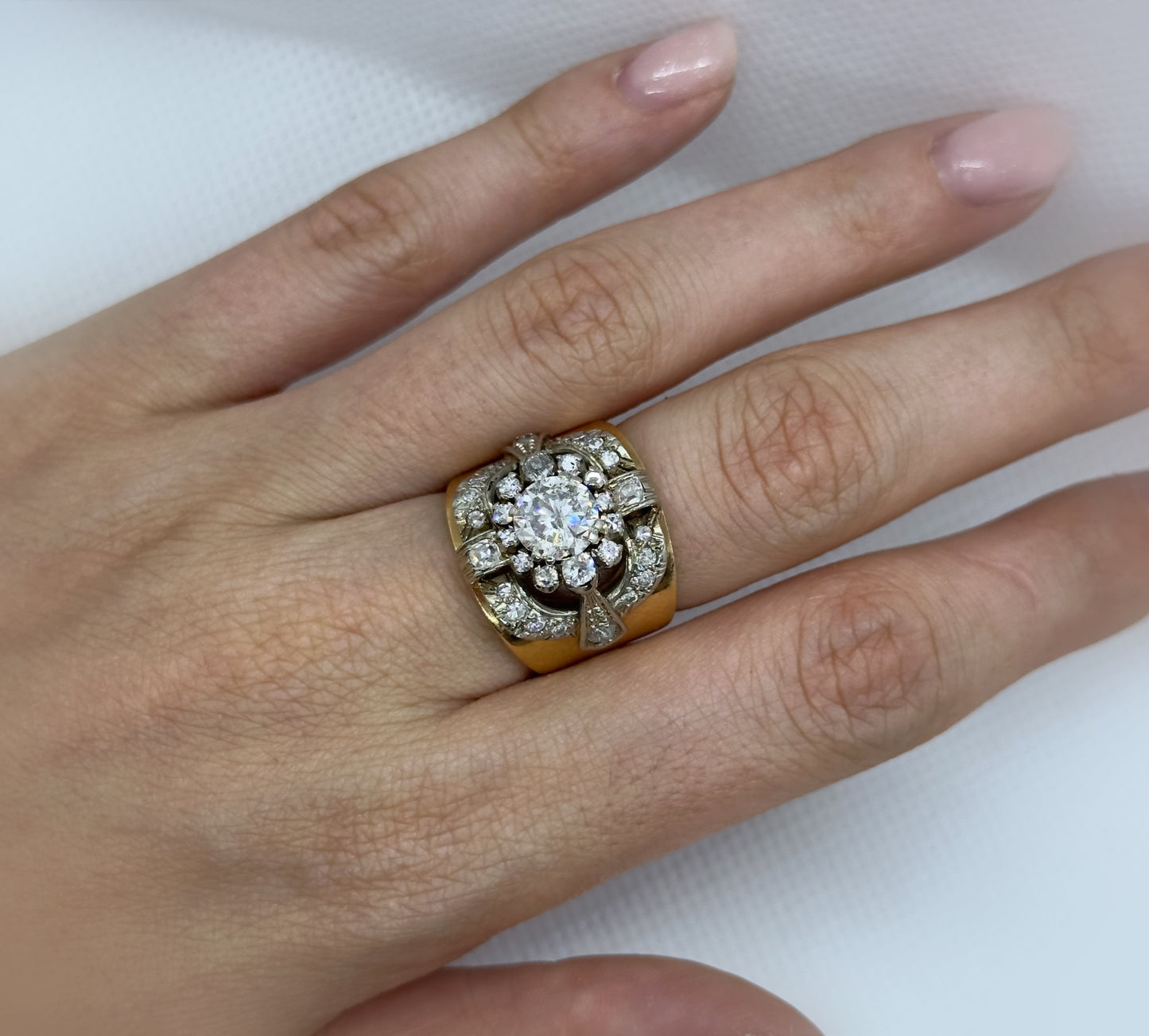 Anello Oro Giallo e Diamanti