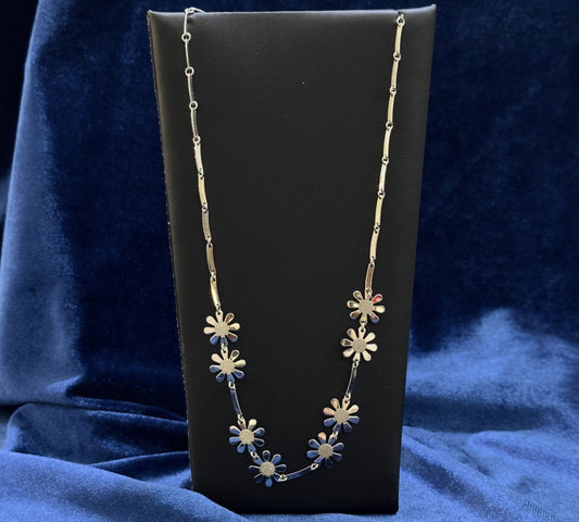 Collana Oro Bianco con Margherite