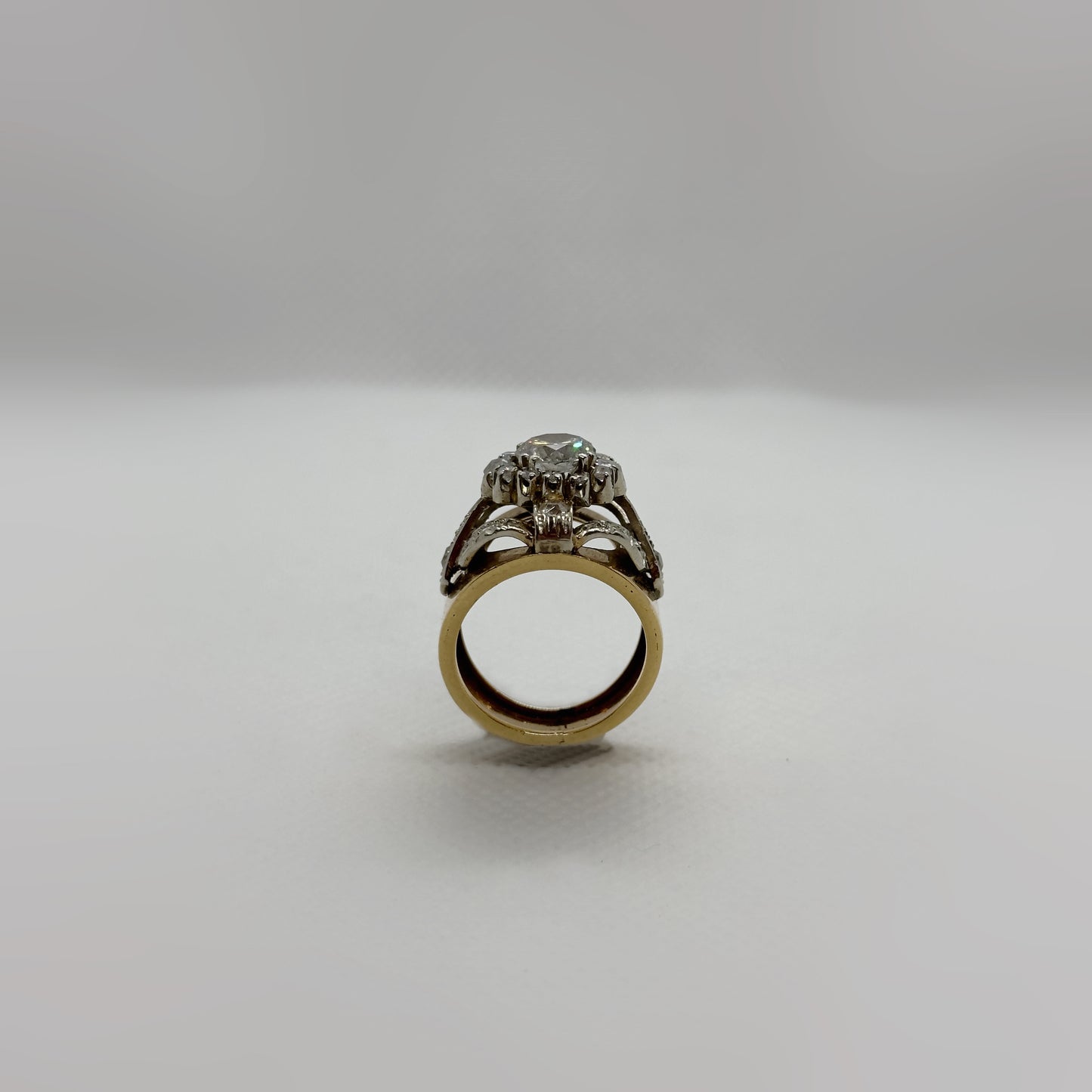 Anello Oro Giallo e Diamanti