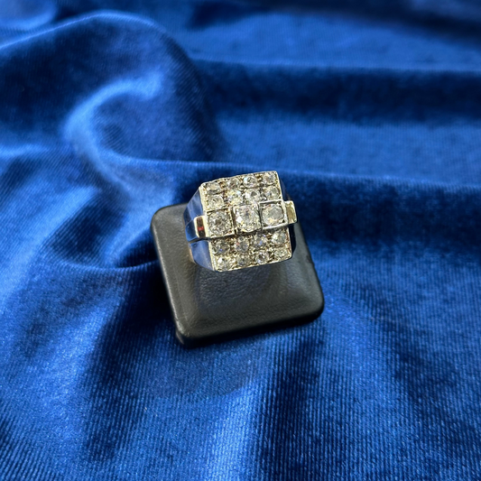 Anello rettangolare anni '30 in oro giallo e diamanti