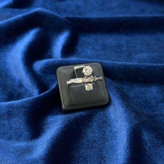 Anello anni '50 oro bianco 14 kt e diamanti